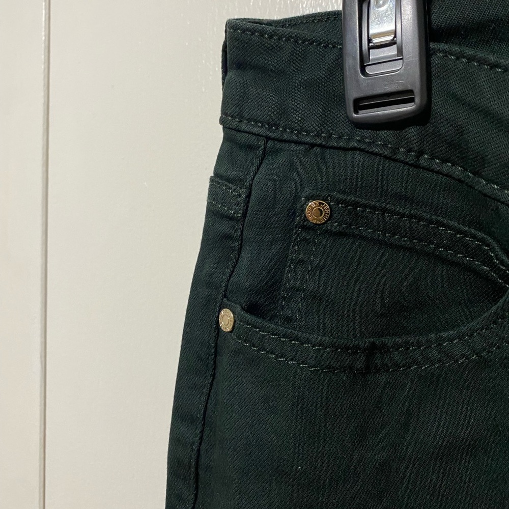 green jennifer lopez pants | size 4